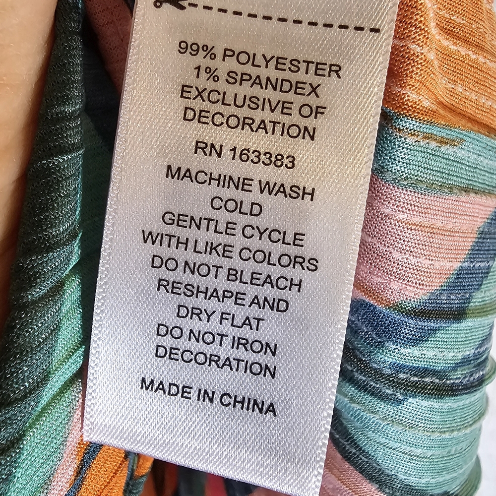 2/$20 Rio & Rian 2X Tropical Top - Picture 5 of 8